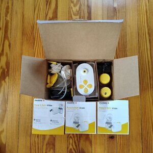 Medela Pump in Style breast pump with OG parts and bonus items